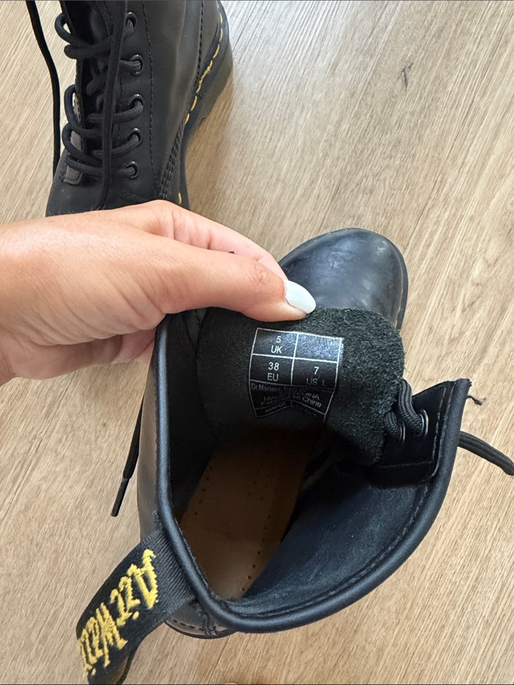 1460 WOMEN'S
Smooth Leather Lace Up Boots - Picture 11 of 11